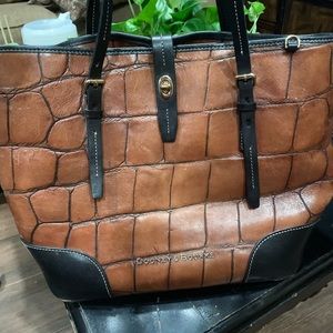 Over size Dooney & Bourke